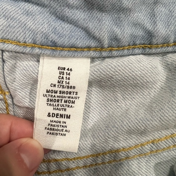 Women’s H&M mom shorts 14 new NWT distressed‎ - Picture 7 of 12